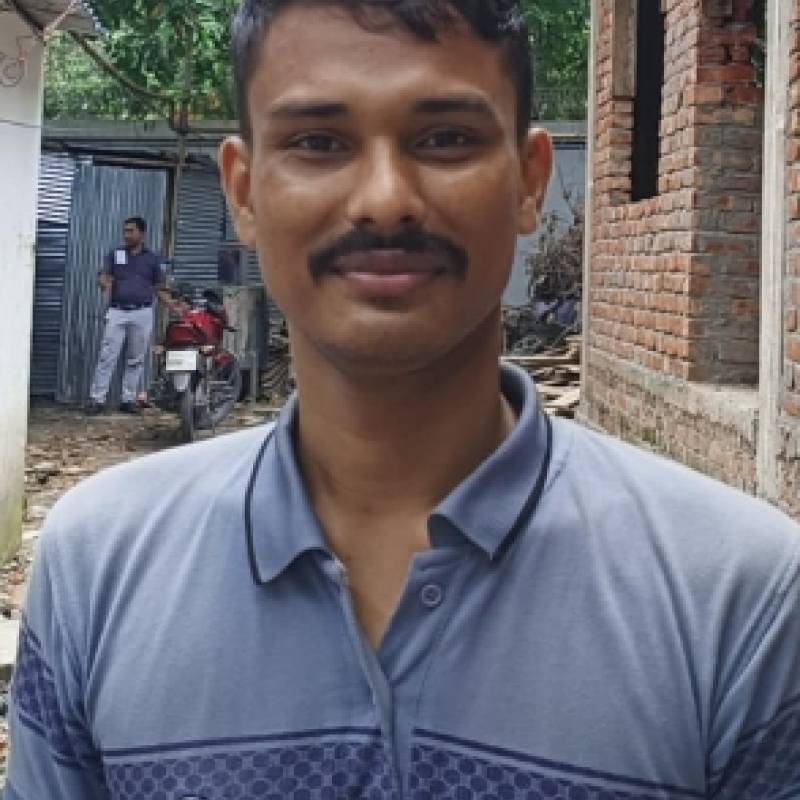 Sakil, 28
