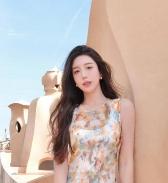 nana, 31, California