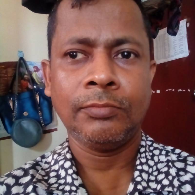Daniel, 25, Douala