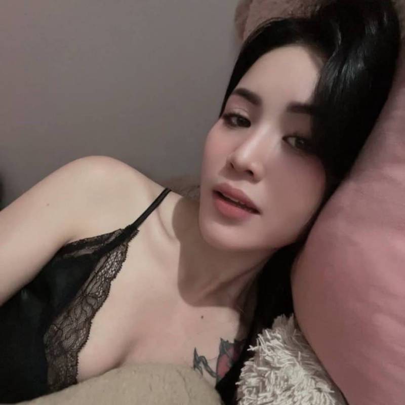 GorgeousMe, 32, United State