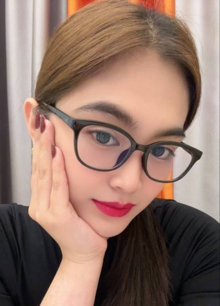 Penelope, 32, Giza