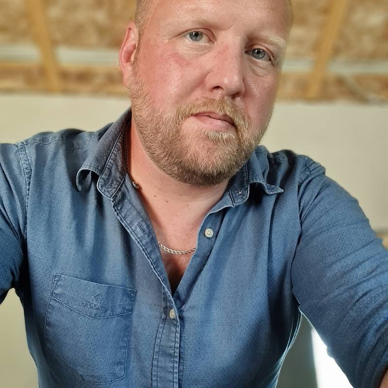 Verner, 44, Fes