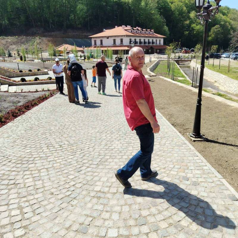 Perica, 48, Pakistan