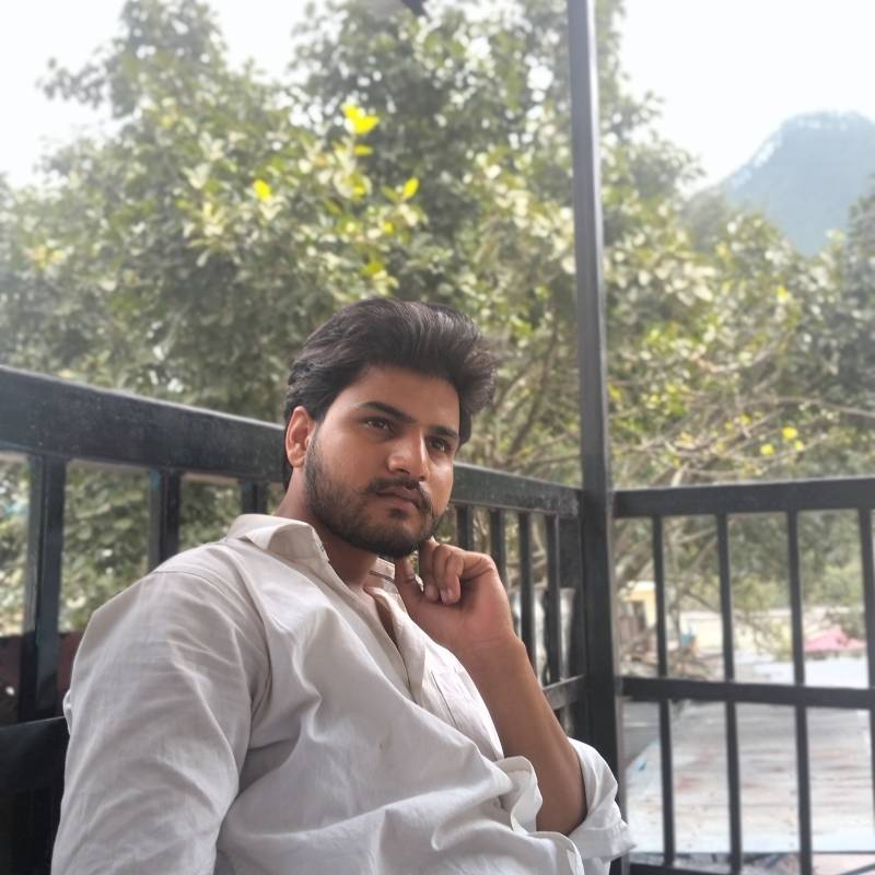 Abhinav, 21, Accra