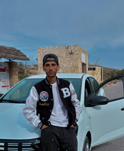 Elmahdi, 24, United states