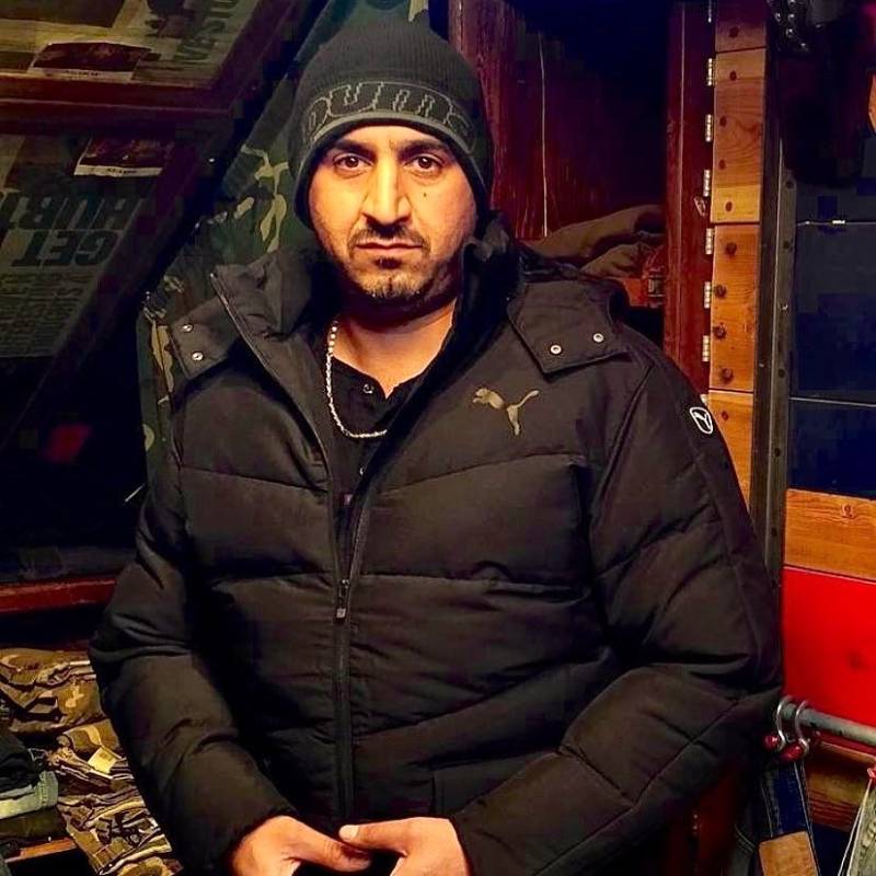 Alexander, 55, Uk