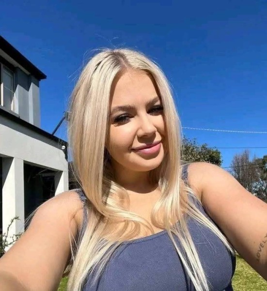 Anna lison, 22, iTaly