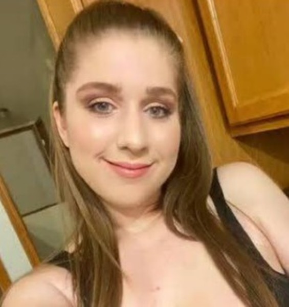 Laura Smith, 30, Narayangonj
