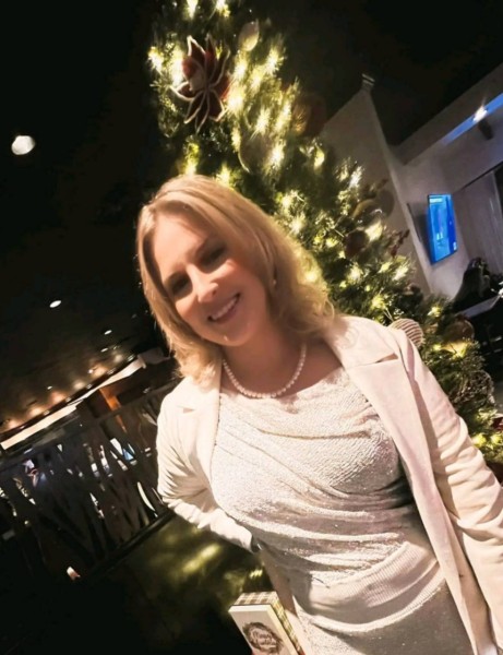 Susan, 37