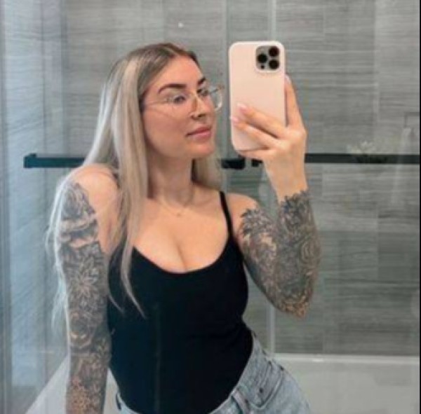 Julianna, 41, Dom ale