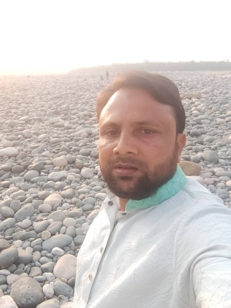 Taj, 41, Giza