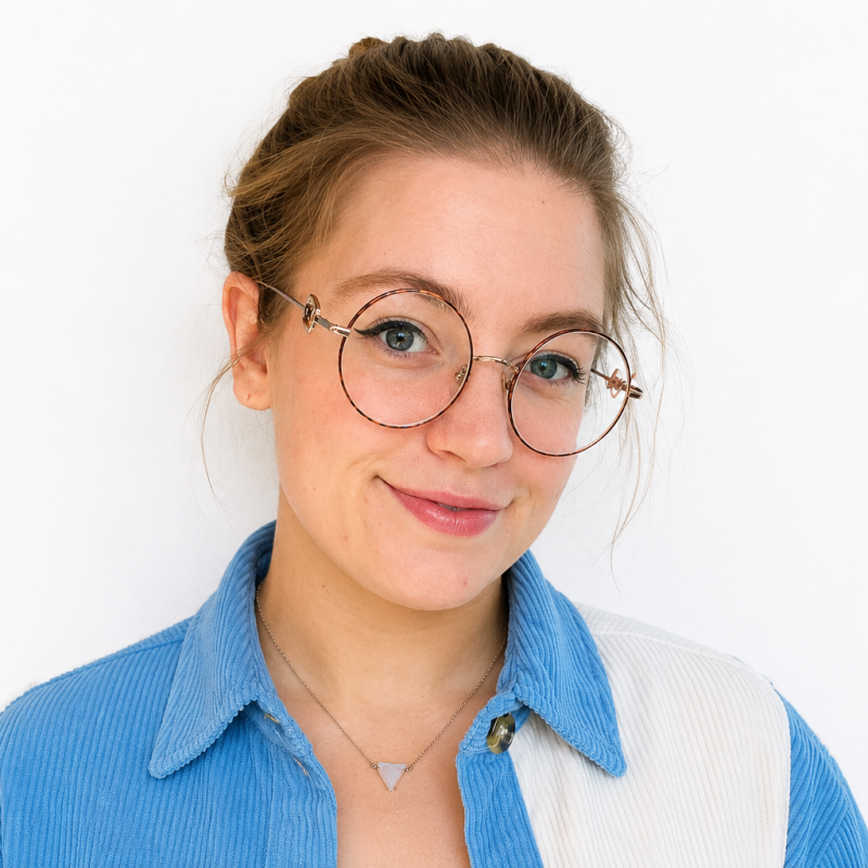 Mimi, 36, Spain