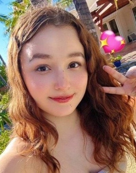 Mary, 22, Brazil