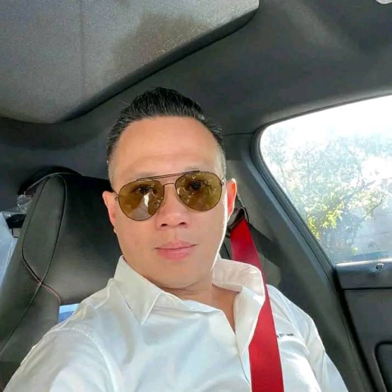 Doctor Alex thanh long, 36, Bangladash