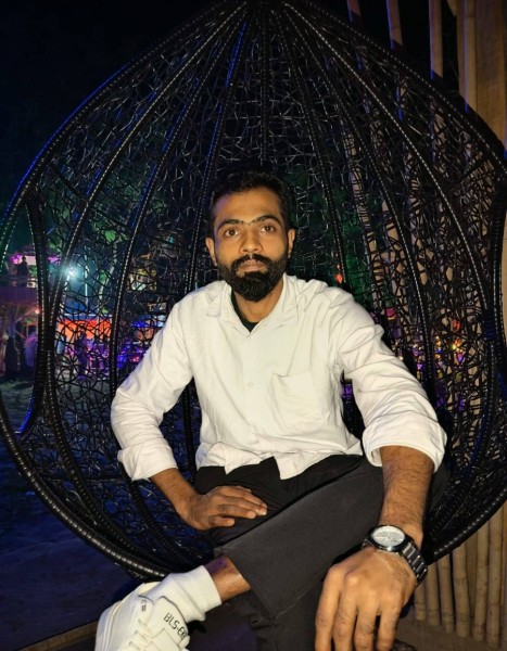 Tapon, 30, United States Emirates