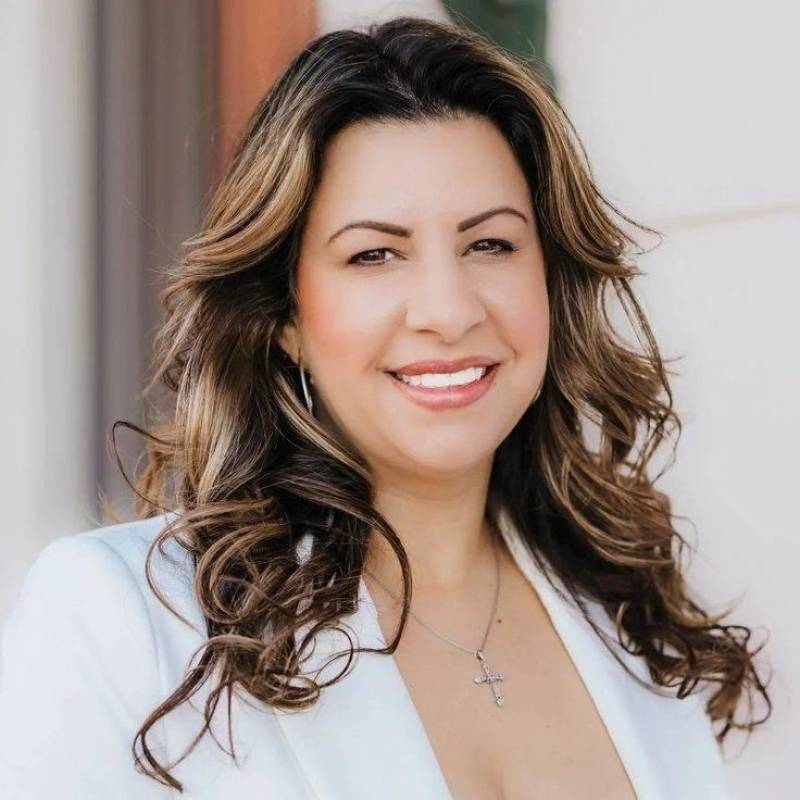 Azara, 54, USA los angels
