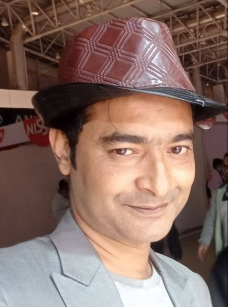 Mahadi, 40, Lome