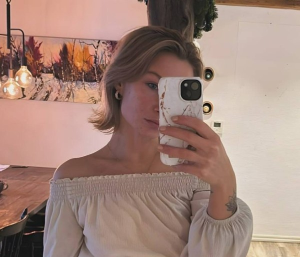 Silvia, 40, Gambia