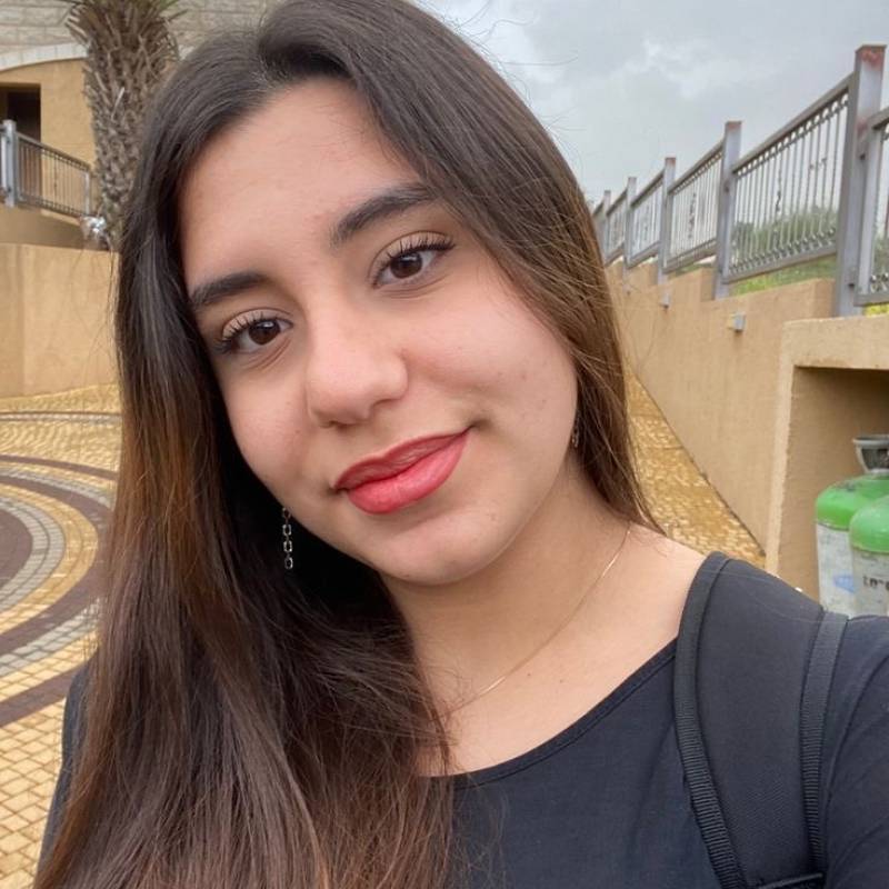 Sarah, 28, Douala
