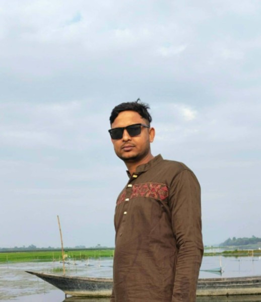 Polashps, 30, Pakistan