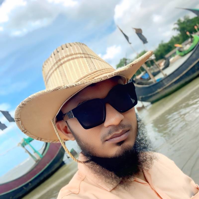 KHAN, 31, Darmstadt