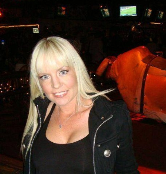 Cherry, 42, Germany