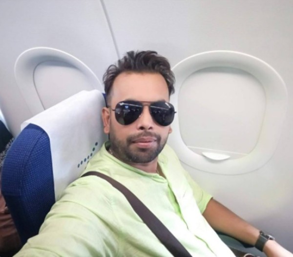 Raj, 43, Gambia