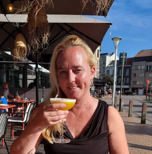 Maria, 45, Montreal