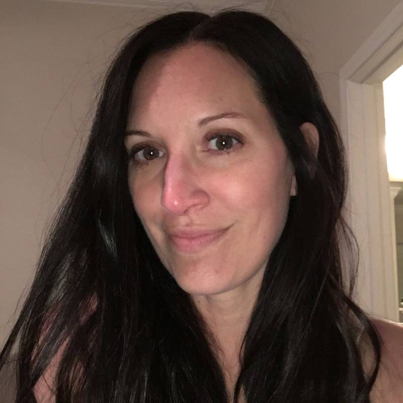 Hannah, 38, I live in Madagascar