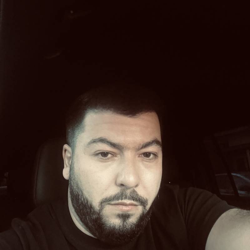 Vahagn, 34, Bellevue Washington state