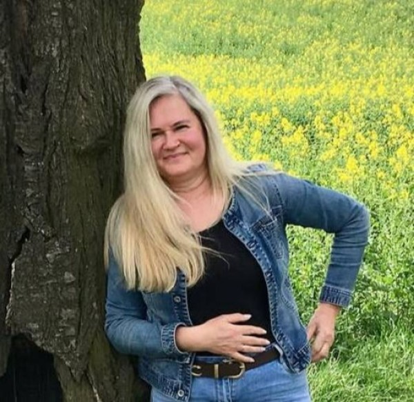 janet, 39, United Kingdom