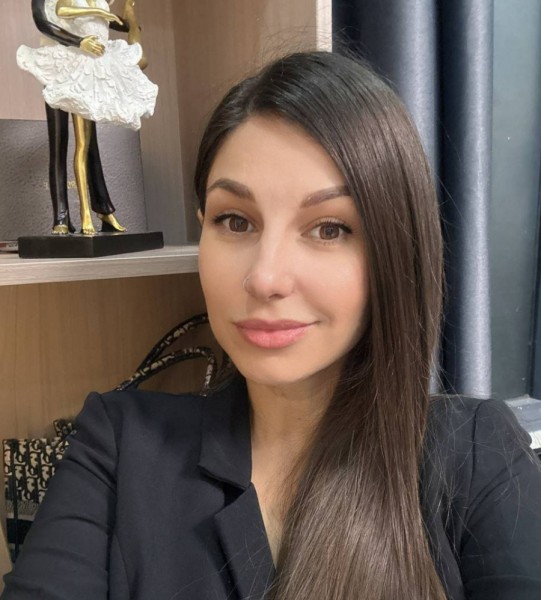 Sofia, 36, Exeter