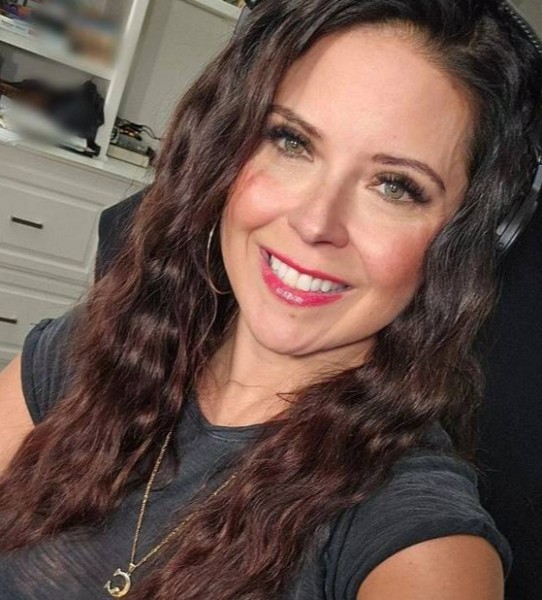 Crystal, 40, Mirpur