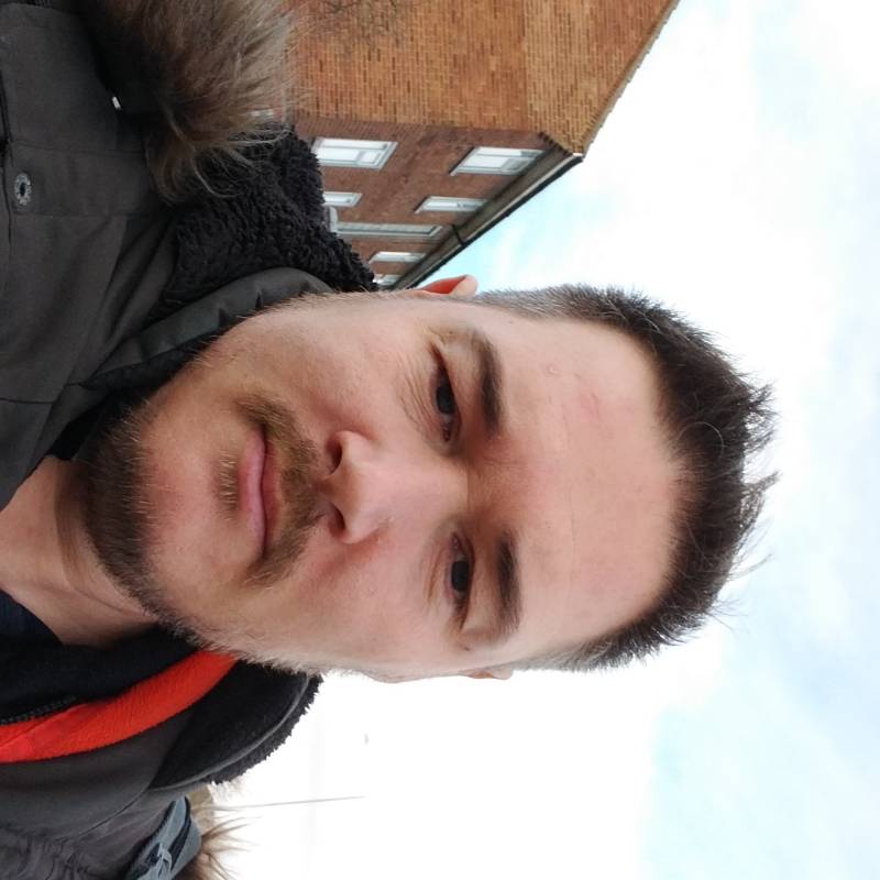 https://fivedate.com dating TallJames in United Kingdom