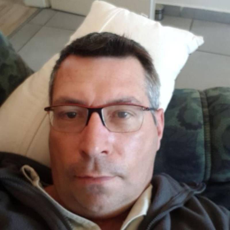 https://fivedate.com dating Olivier54 in France