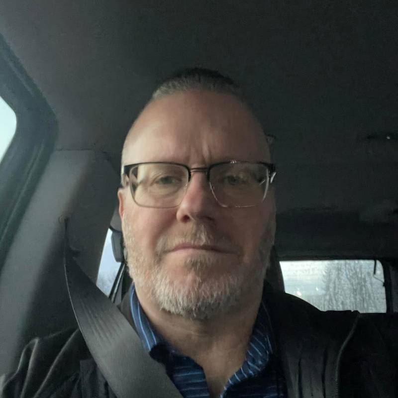 https://fivedate.com dating Elliott in United States
