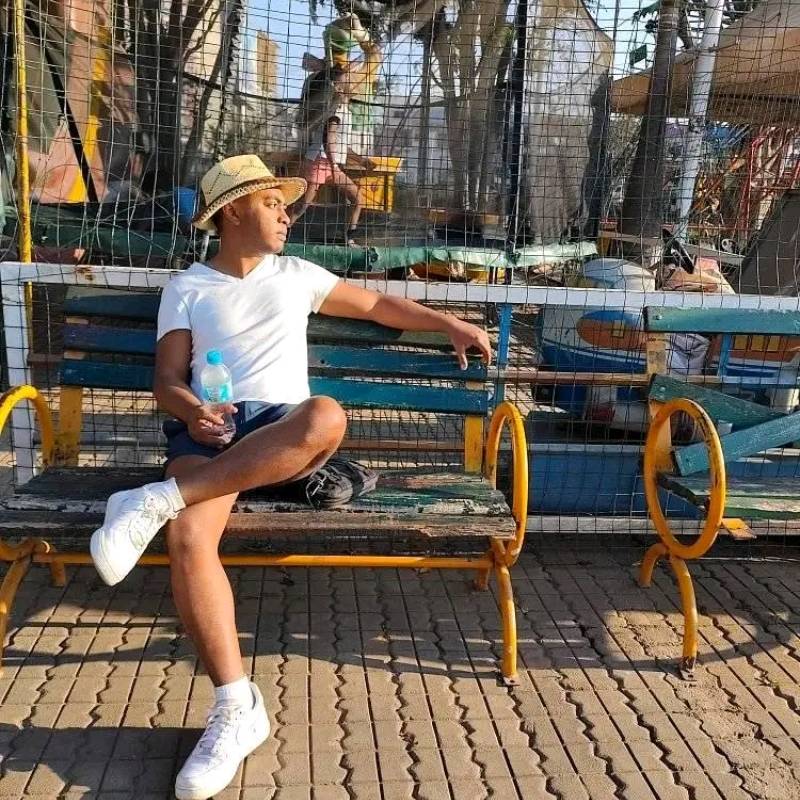https://fivedate.com dating LoicR in Madagascar