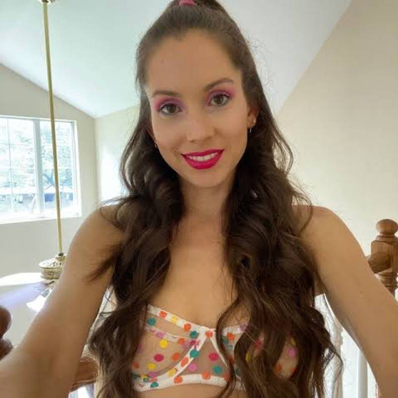 https://fivedate.com dating Ameliaxxxx in Martinique