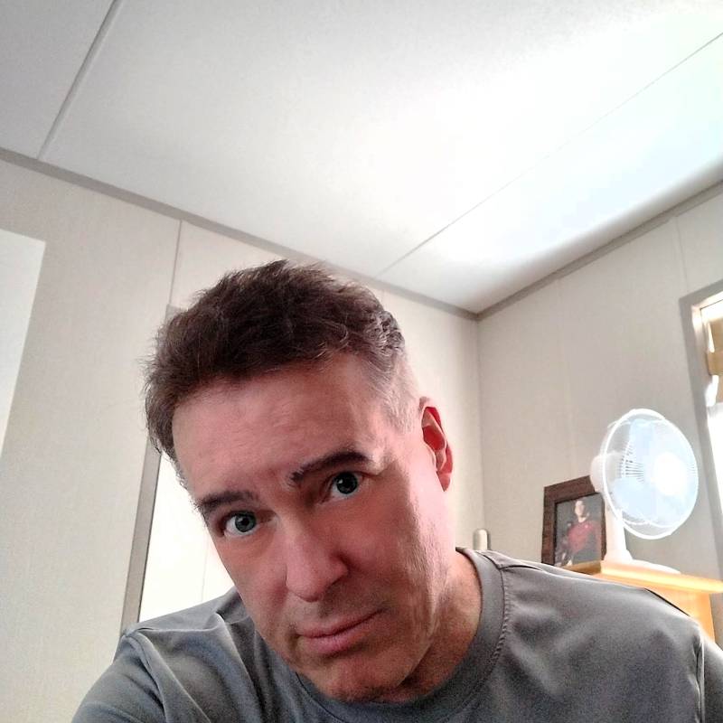 https://fivedate.com dating Husky in United States