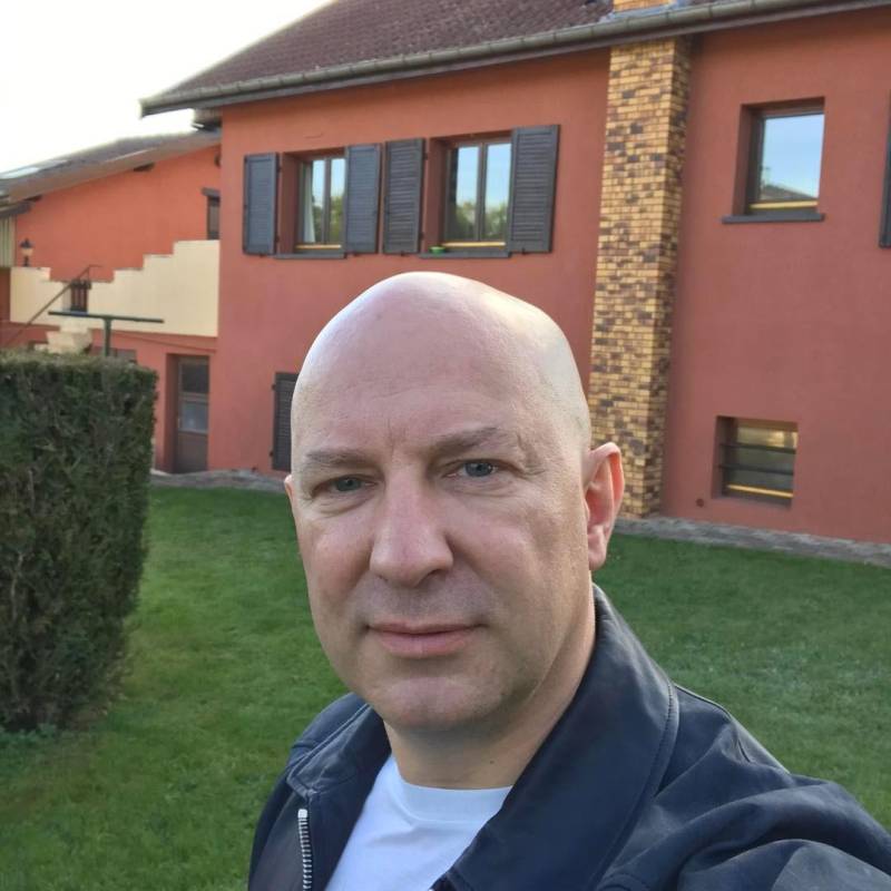 https://fivedate.com dating Philip in Canada