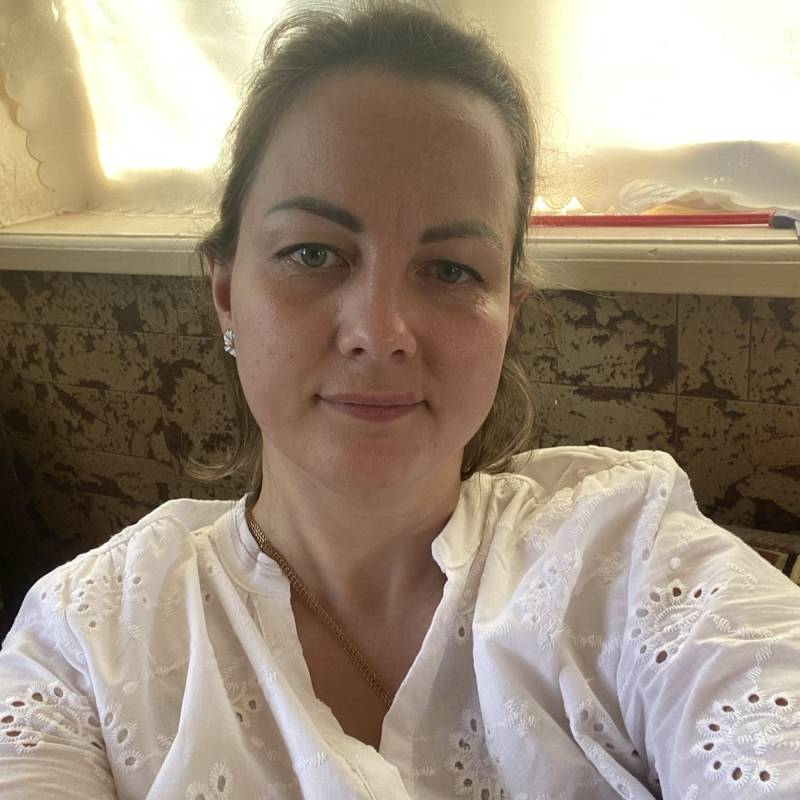 https://fivedate.com dating Iryna in Ukraine