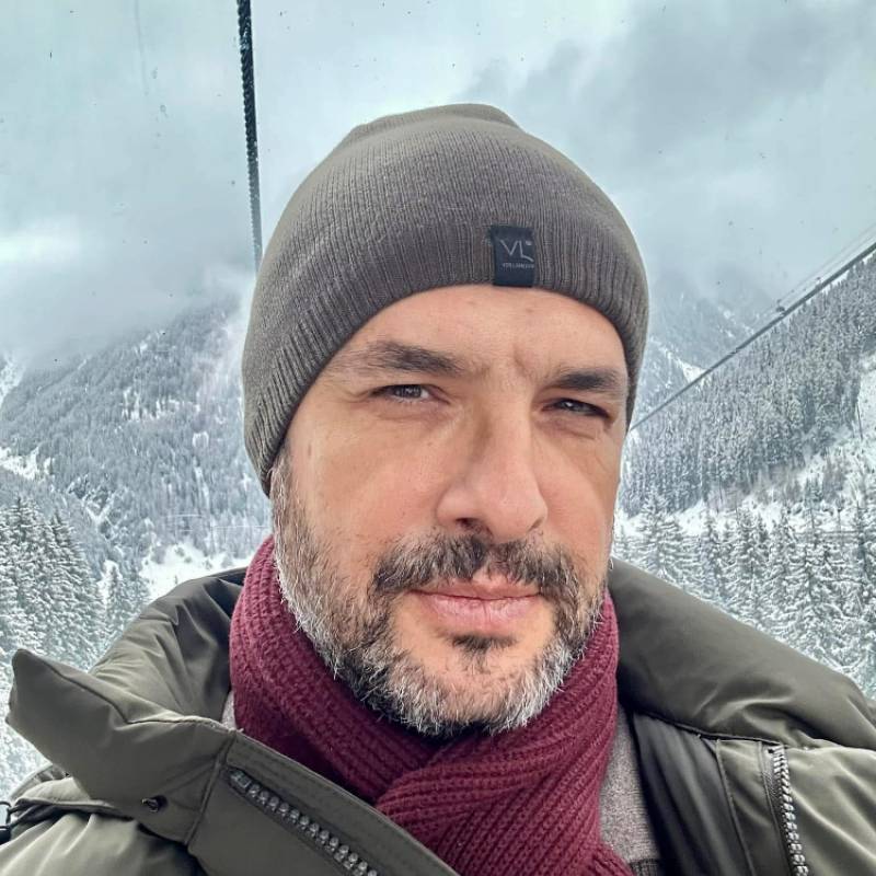 https://fivedate.com dating Carlos1122 in Canada