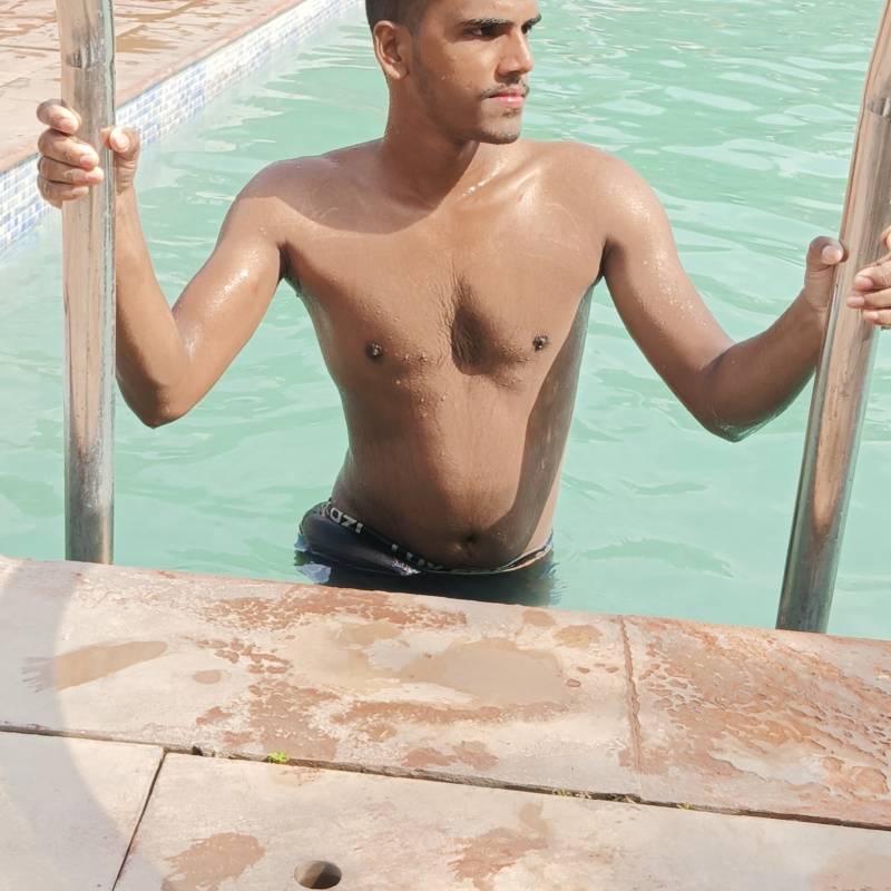 https://fivedate.com dating Suni0 in Iceland