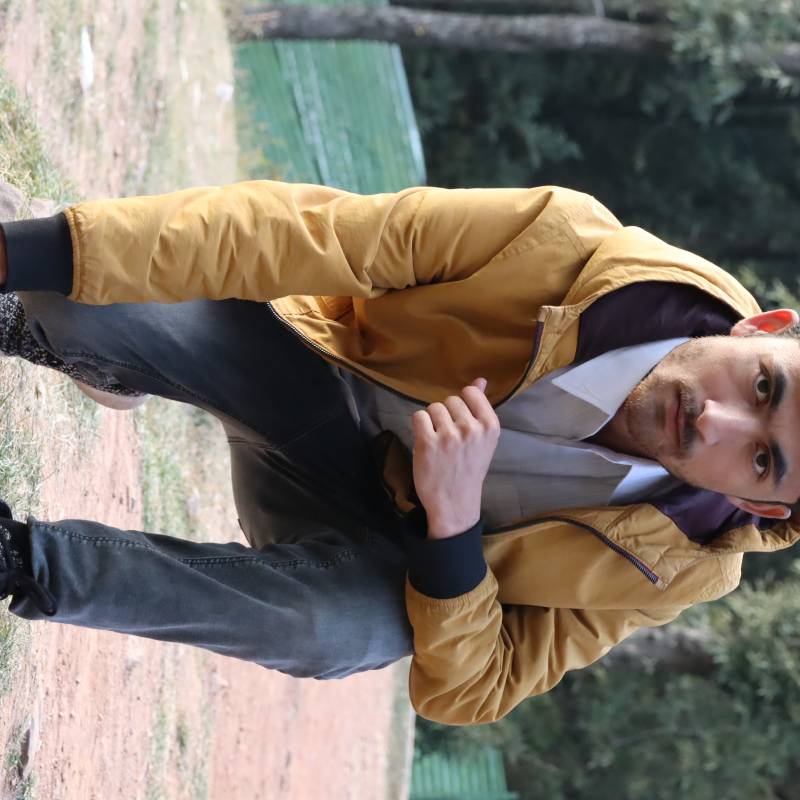 https://fivedate.com dating Hussain in Pakistan