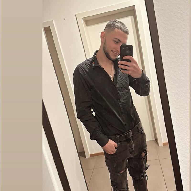 https://fivedate.com dating AlexSucoi in Switzerland