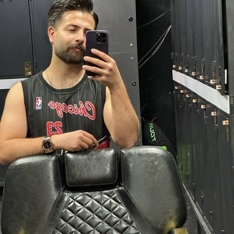 Amir_Mirzaie12 dating