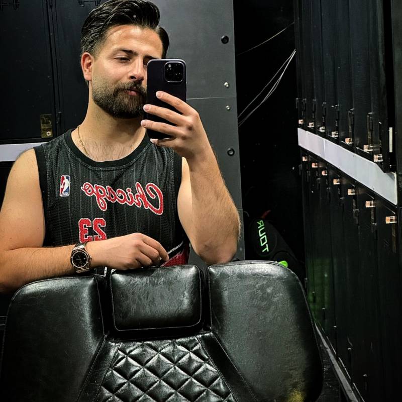 Amir_Mirzaie12 dating