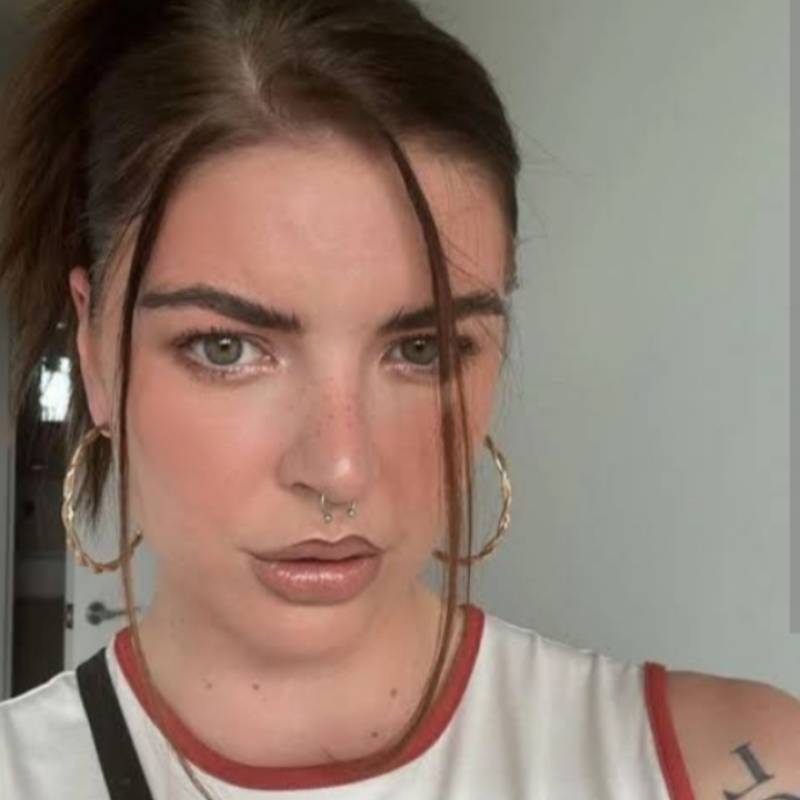 Beth93 dating