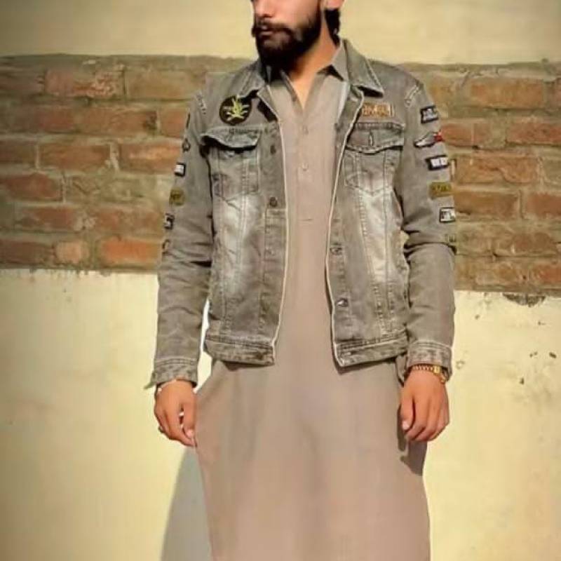 Ali85831 dating