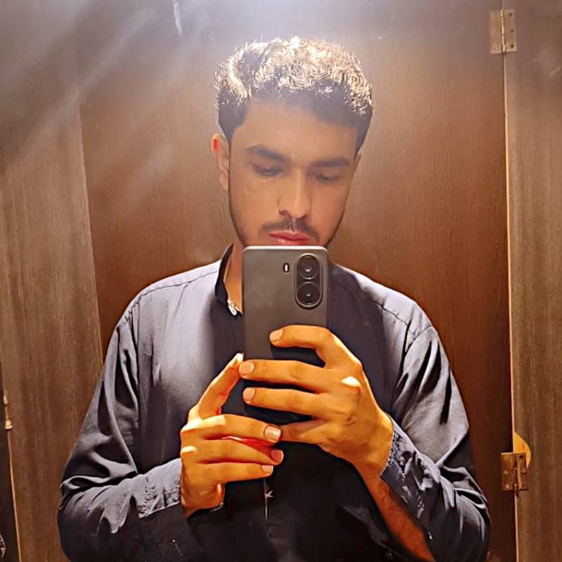 SikandarAbbas14463 dating